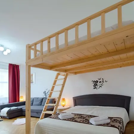 Modern Revolucni Apartment *